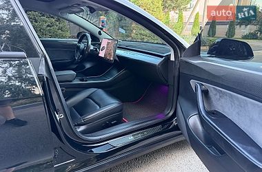 Седан Tesla Model 3 2018 в Николаеве