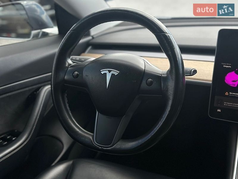 Седан Tesla Model 3 2018 в Ивано-Франковске
