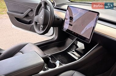 Седан Tesla Model 3 2020 в Ковеле