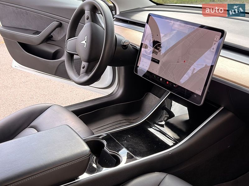 Седан Tesla Model 3 2020 в Ковеле