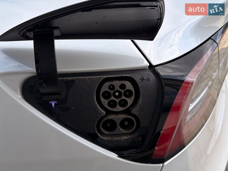 Седан Tesla Model 3 2020 в Ковеле