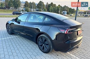 Седан Tesla Model 3 2024 в Львове