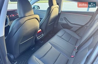 Седан Tesla Model 3 2024 в Львове