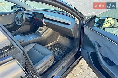 Седан Tesla Model 3 2024 в Львове
