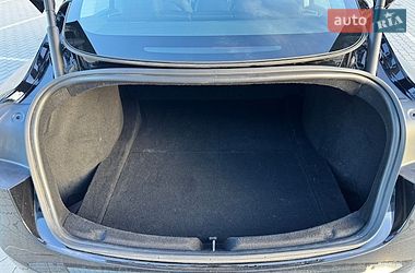Седан Tesla Model 3 2024 в Львове