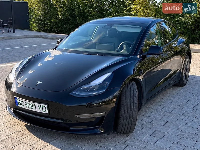 Tesla Model 3 2023