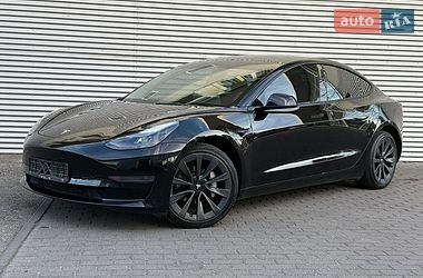 Седан Tesla Model 3 2022 в Рівному