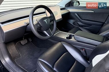 Седан Tesla Model 3 2022 в Рівному