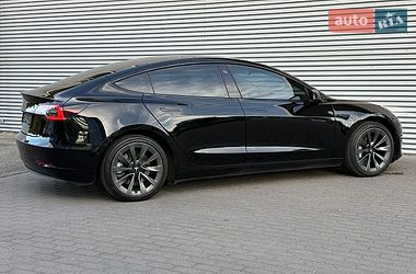 Седан Tesla Model 3 2022 в Рівному
