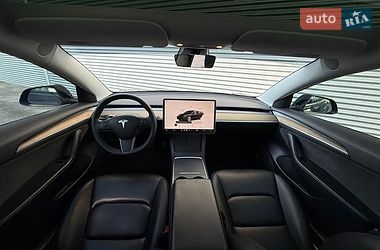 Седан Tesla Model 3 2022 в Рівному