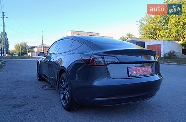Седан Tesla Model 3 2018 в Киеве