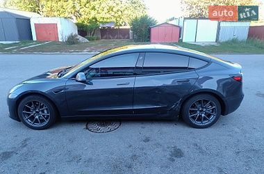 Седан Tesla Model 3 2018 в Киеве