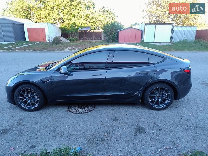 Седан Tesla Model 3 2018 в Киеве