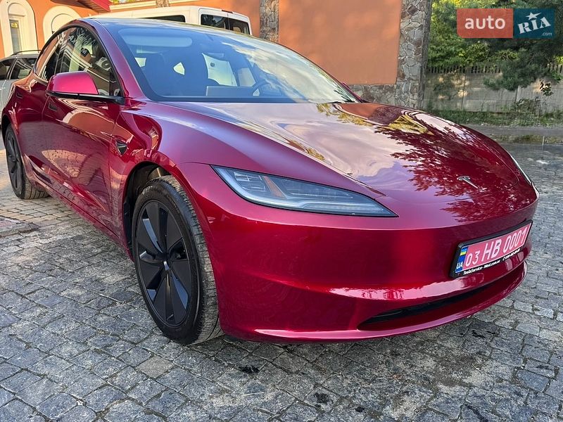 Tesla Model 3 2025