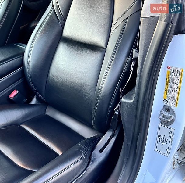 Седан Tesla Model 3 2019 в Житомирі