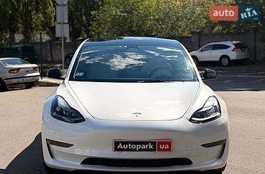 Седан Tesla Model 3 2023 в Киеве