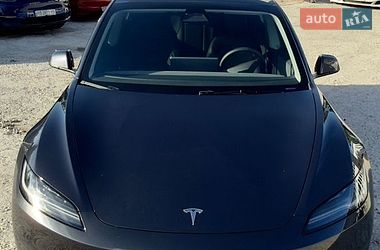 Седан Tesla Model 3 2024 в Вінниці