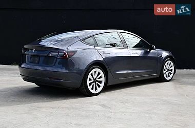 Седан Tesla Model 3 2022 в Львові