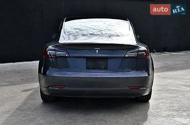 Седан Tesla Model 3 2022 в Львові