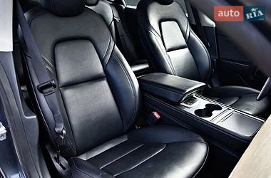 Седан Tesla Model 3 2022 в Львові