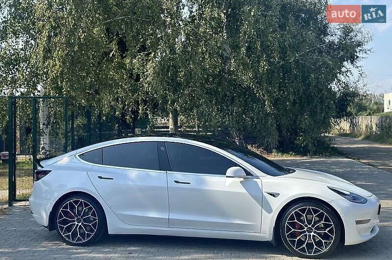 Седан Tesla Model 3 2021 в Львові фото 9 Седан Tesla Model 3 2021 в Львові