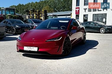 Седан Tesla Model 3 2024 в Вінниці