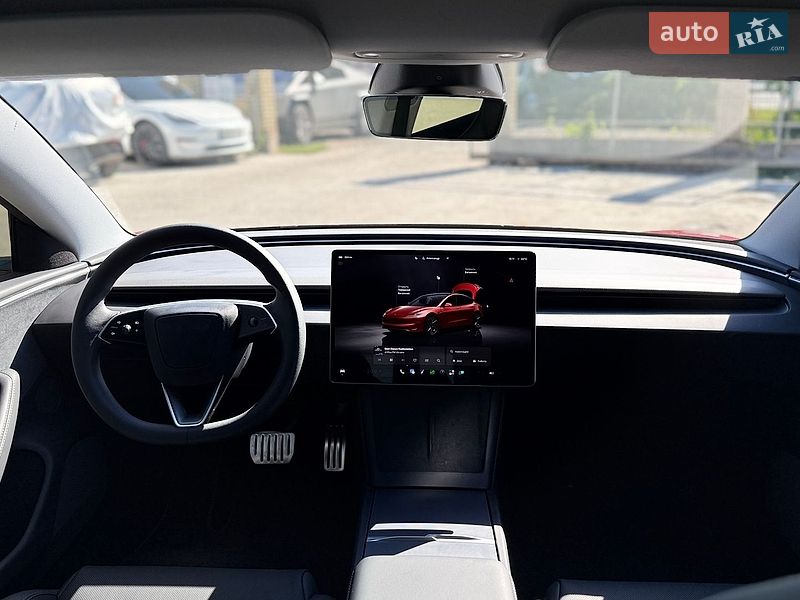 Седан Tesla Model 3 2024 в Вінниці