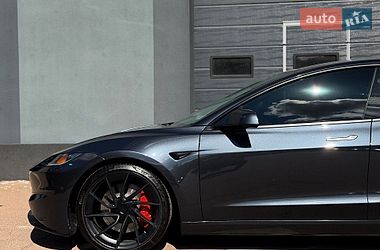 Седан Tesla Model 3 2024 в Києві