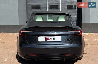 Седан Tesla Model 3 2024 в Києві