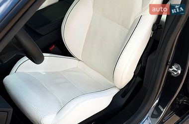 Седан Tesla Model 3 2024 в Києві