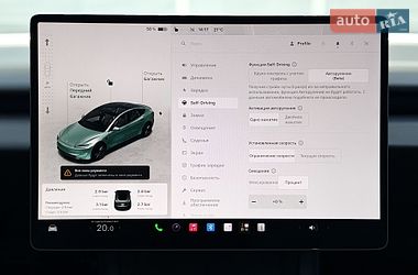 Седан Tesla Model 3 2024 в Києві