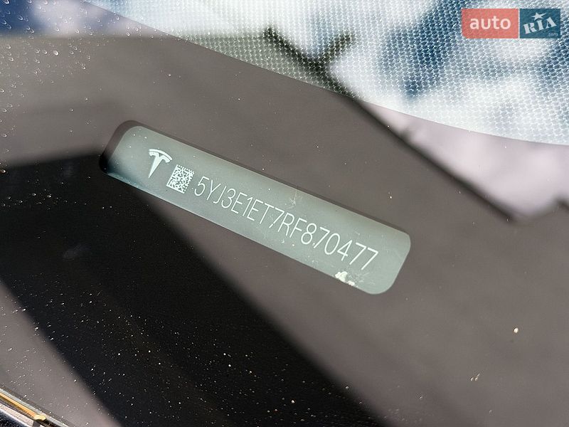 Седан Tesla Model 3 2024 в Києві