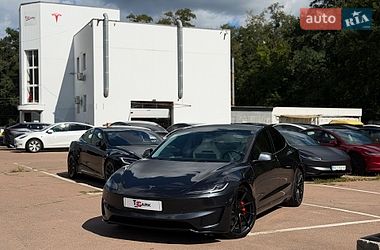 Седан Tesla Model 3 2024 в Києві