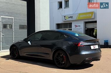 Седан Tesla Model 3 2024 в Києві