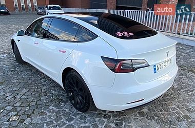 Седан Tesla Model 3 2021 в Дніпрі