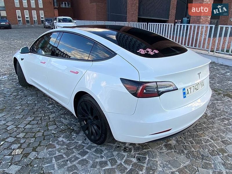 Седан Tesla Model 3 2021 в Дніпрі