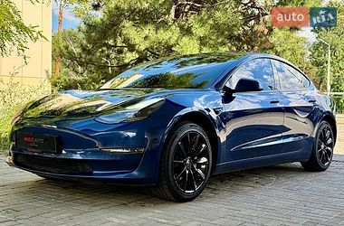 Седан Tesla Model 3 2021 в Днепре