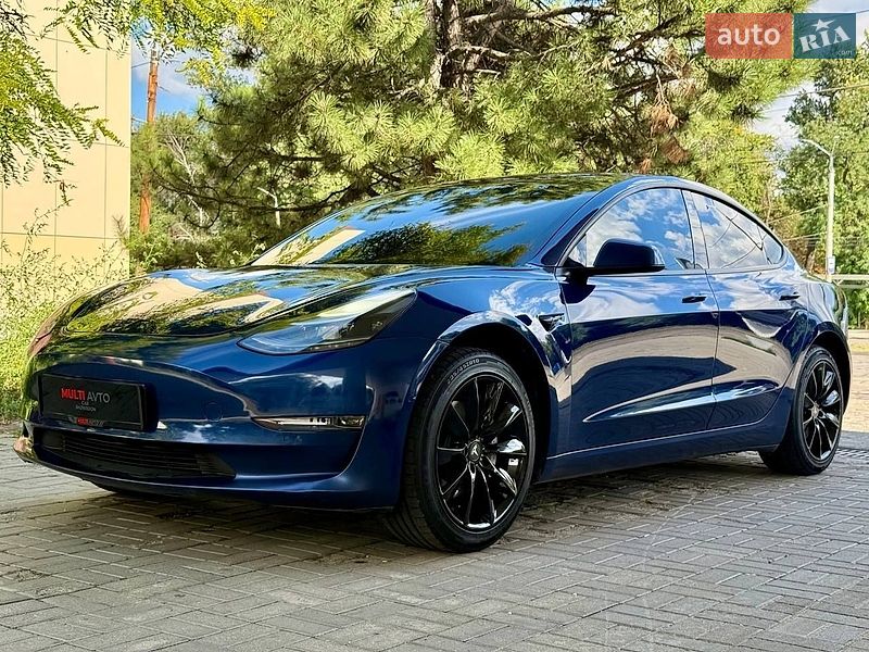 Седан Tesla Model 3 2021 в Днепре