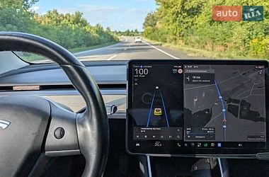Седан Tesla Model 3 2019 в Костополе