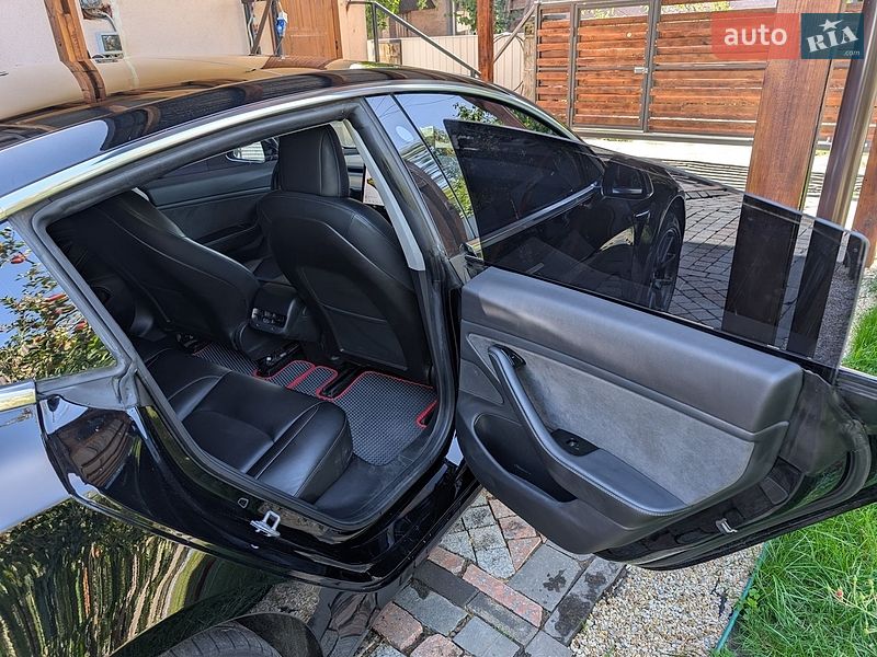 Седан Tesla Model 3 2019 в Костопілі
