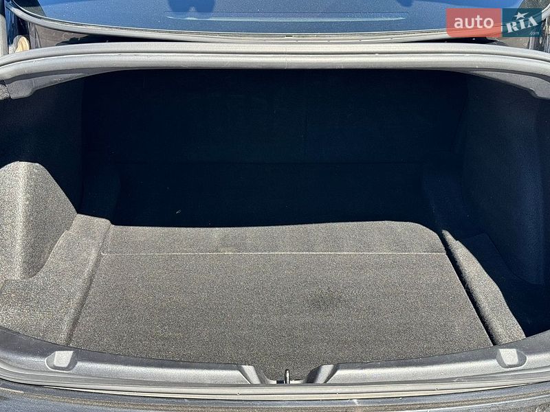 Седан Tesla Model 3 2021 в Киеве