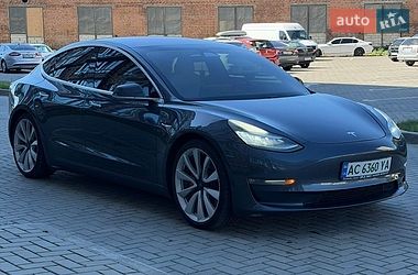Седан Tesla Model 3 2019 в Житомирі