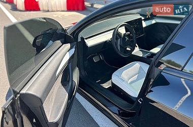Седан Tesla Model 3 2023 в Києві