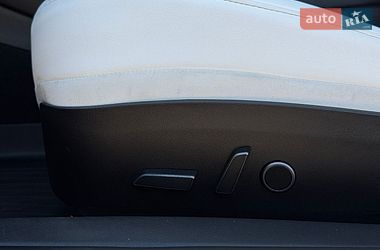 Седан Tesla Model 3 2021 в Виннице