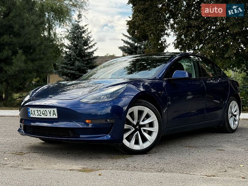 Седан Tesla Model 3 2023 в Полтаві фото Седан Tesla Model 3 2023 в Полтаві