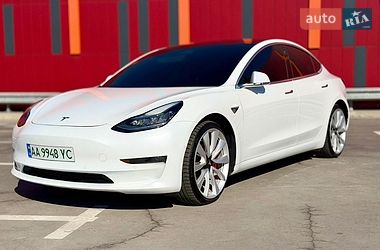 Седан Tesla Model 3 2018 в Киеве