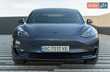 Седан Tesla Model 3 2021 в Львове