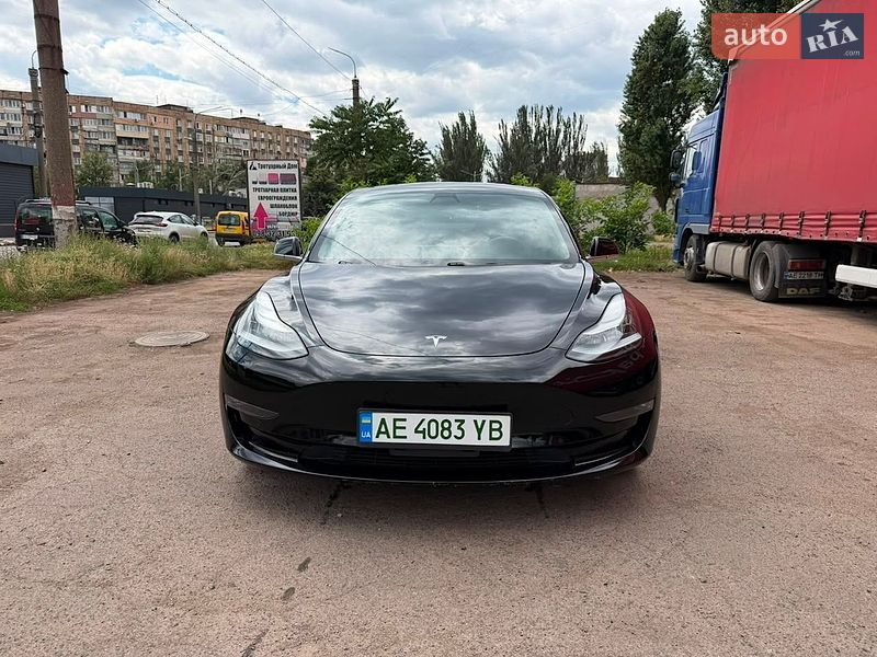 Седан Tesla Model 3 2019 в Кривому Розі