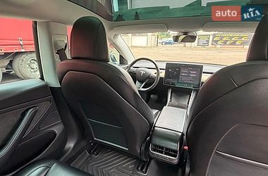 Седан Tesla Model 3 2019 в Кривому Розі