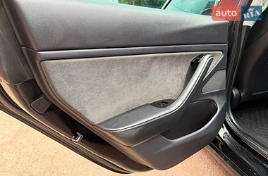 Седан Tesla Model 3 2019 в Кривому Розі